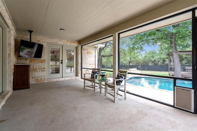 Building Photo - 208 Neal Dr