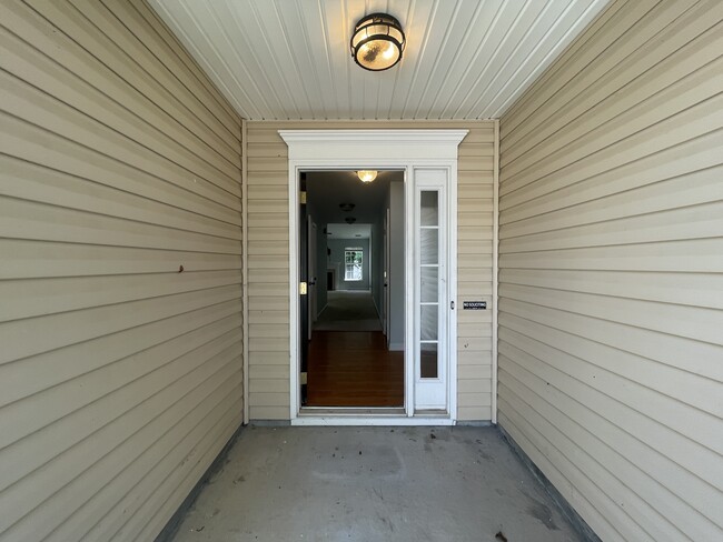 Entryway - 6335 Sackett Way