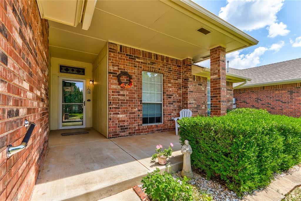 Building Photo - 305 Waterfront Dr