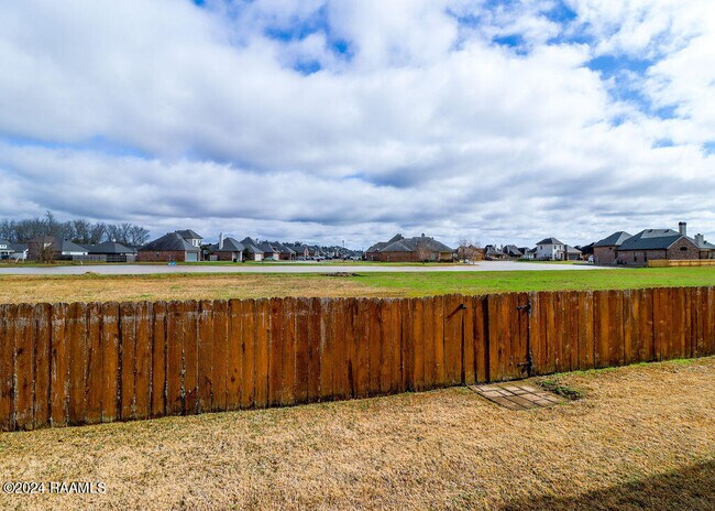 Building Photo - 228 Crenshaw Dr