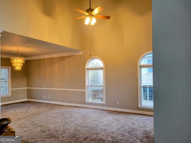 Building Photo - 1523 Fallen Leaf Dr SW