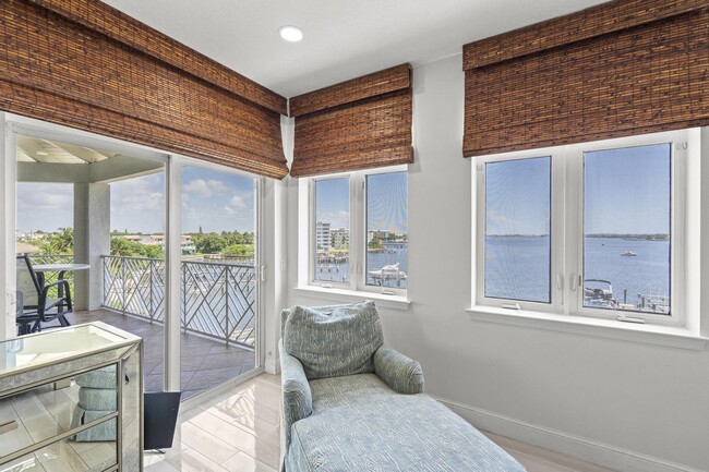 Building Photo - 309 E Ocean Ave