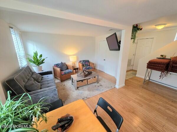 Building Photo - 1014 Fifth Ave