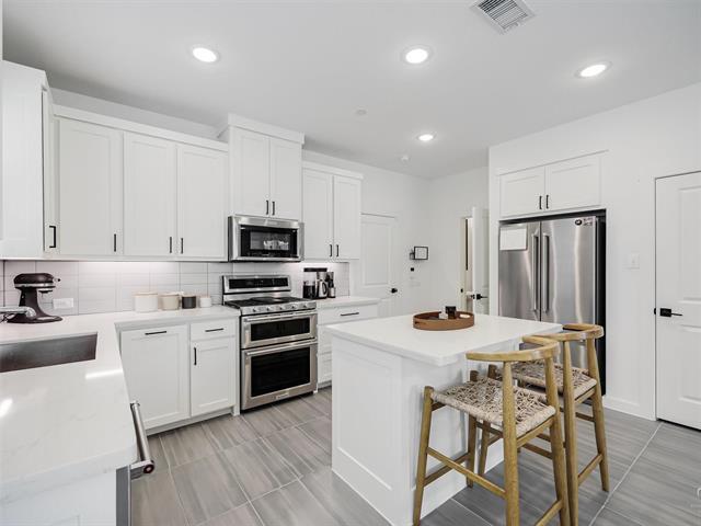 Building Photo - 5912 Ridgeline Dr