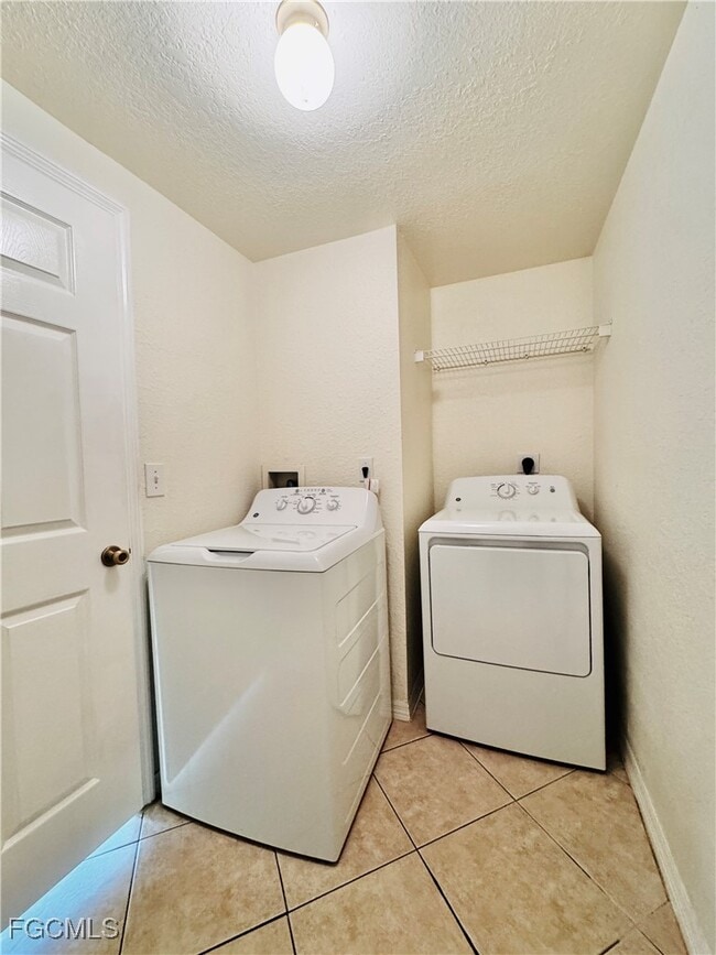 Building Photo - 23660 Walden Center Dr