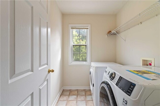 Building Photo - 6281 Vinings Vintage Dr SE