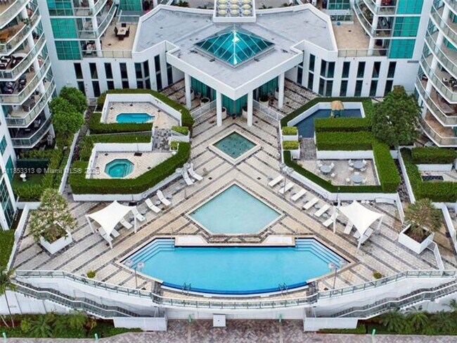 Building Photo - 3131 NE 188th St