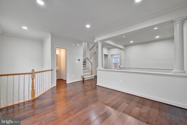 Building Photo - 14203 Plum Run Way