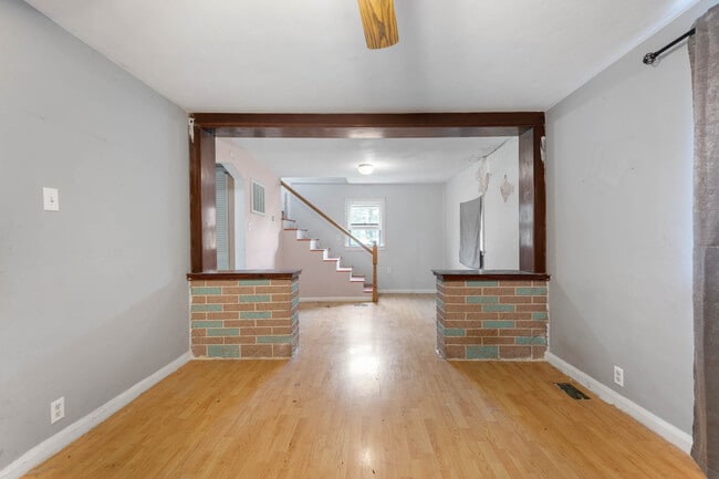Building Photo - 2520 S Andrews Rd