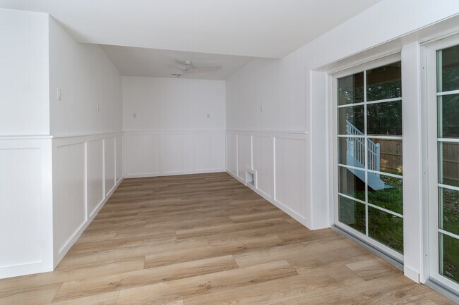 Building Photo - 17 Wilson St