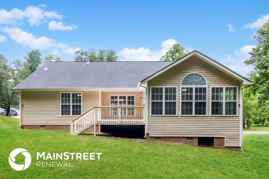 Building Photo - 4210 Clovelly Dr