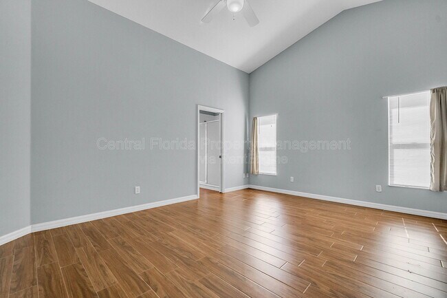 Building Photo - 10754 Flycast Cir