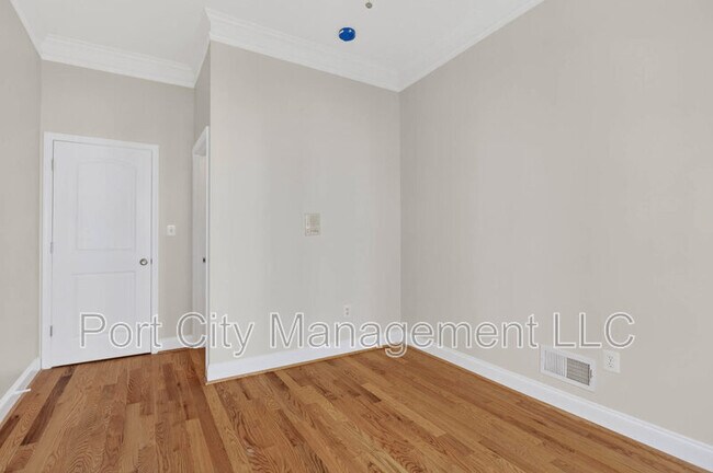 Building Photo - 1125 Race St