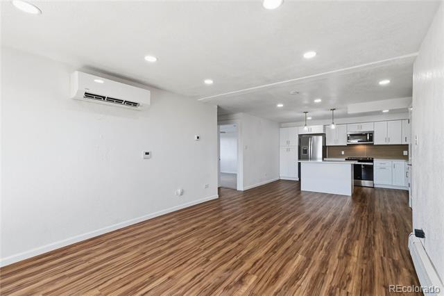 Building Photo - 3047 W 47th Ave