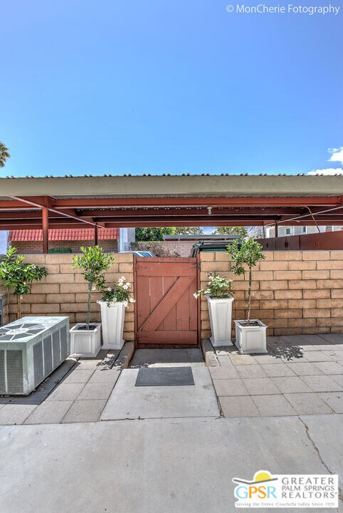 Building Photo - 2166 N Indian Canyon Dr