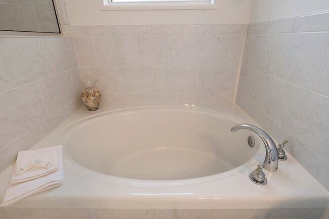 Building Photo - 67 Kashmir Trail