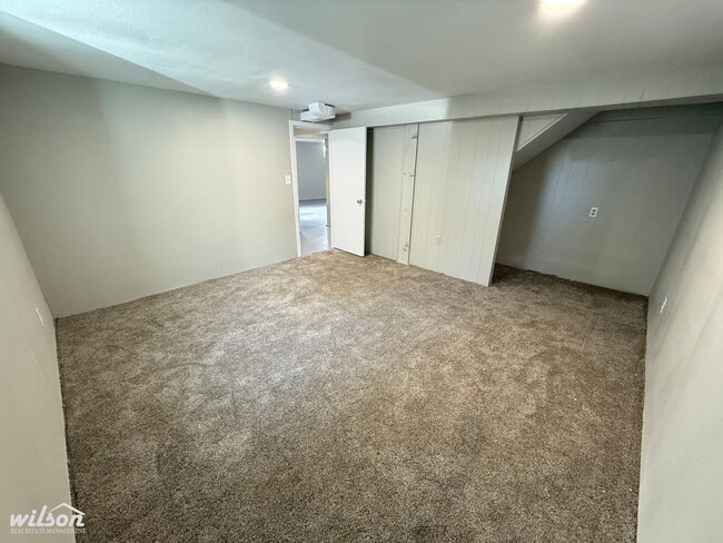 Building Photo - West Yakima 3-Bedroom Home with Spacious Living Areas