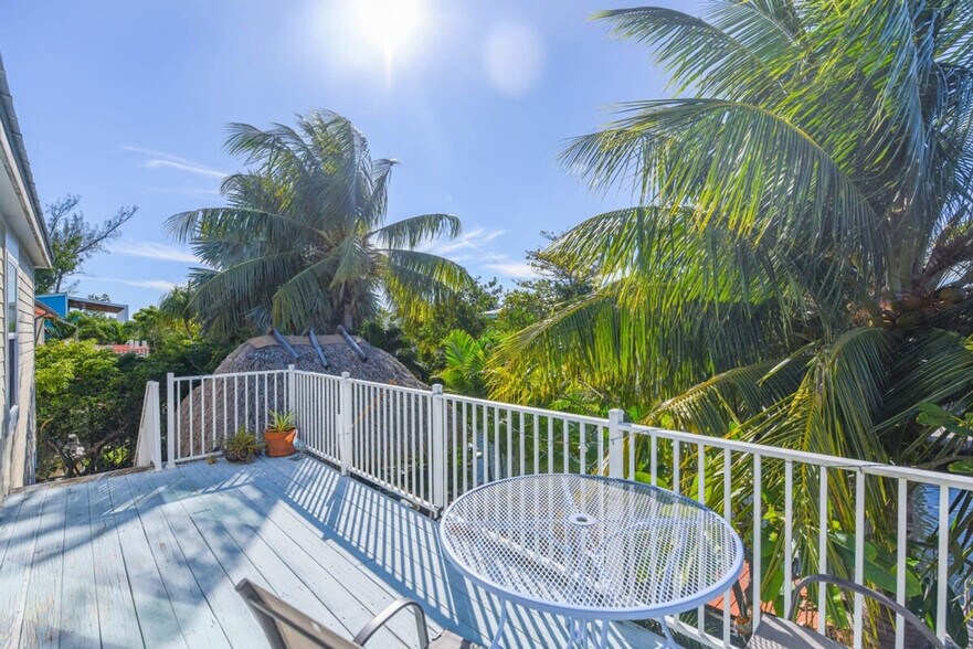 Building Photo - 886 Loggerhead Ln