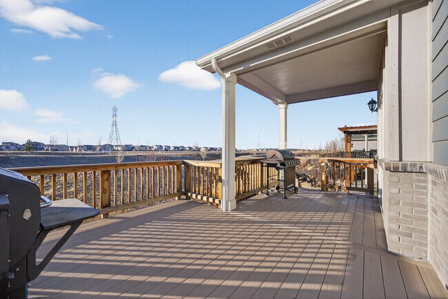 Building Photo - 221 S Quantock St