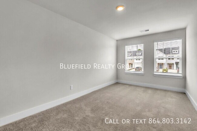 Building Photo - 406 E Parima Ct