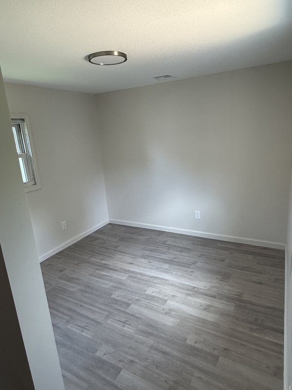 Building Photo - 42 Halsey Dr