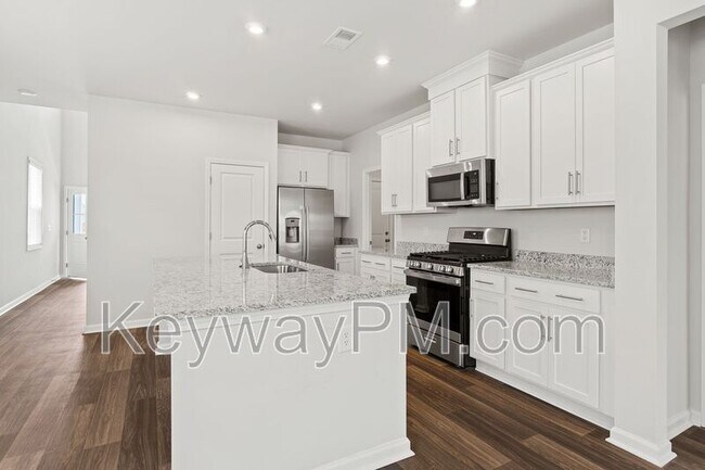 Building Photo - 644 Manitou Cir