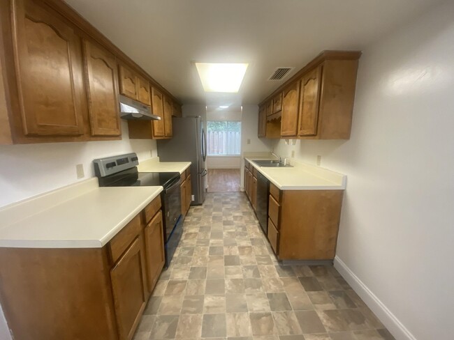 Building Photo - 2869 Blairstone Ct