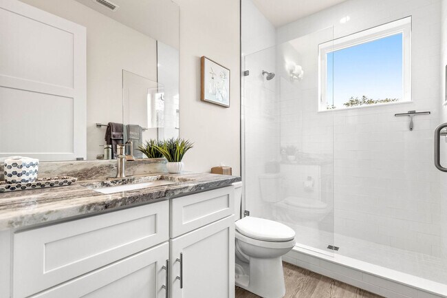 Building Photo - 620 Petit Wy