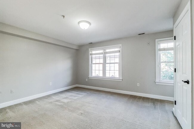 Building Photo - 2270 S Garfield St