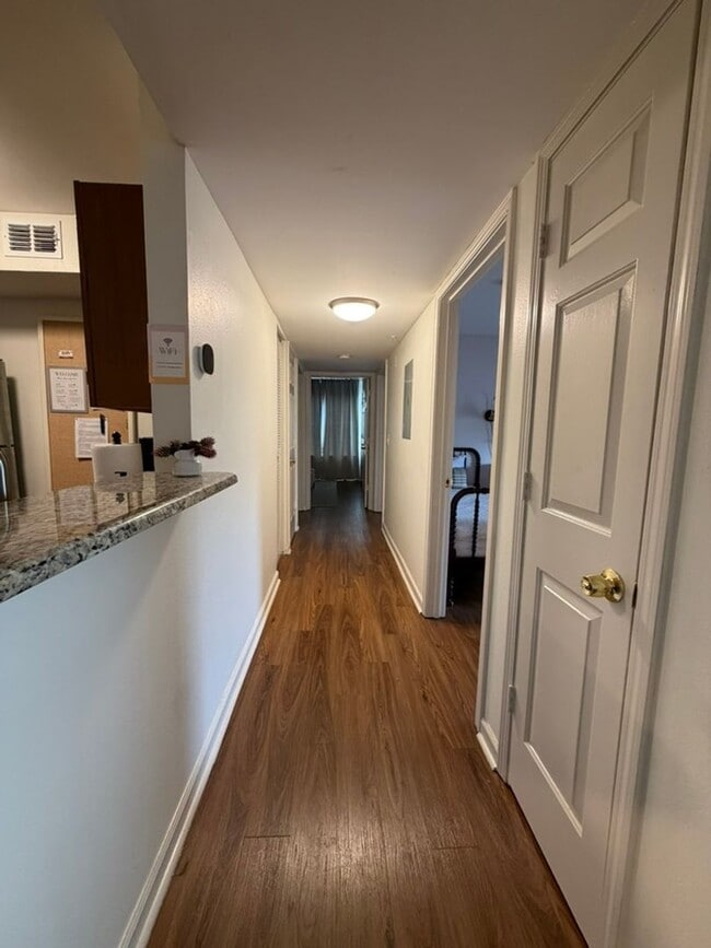 Building Photo - Furnished 3 Bedroom, 2 Bath Condo In Indian Lake!
