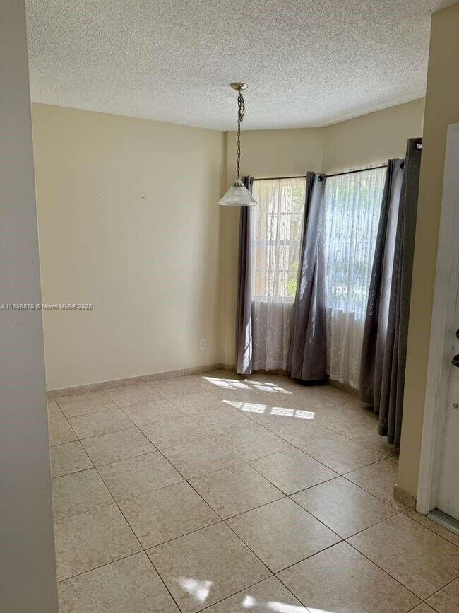 Building Photo - 16111 Emerald Cove Rd