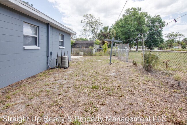 Building Photo - 2 br, 1 bath House - 824 North Florence Av...