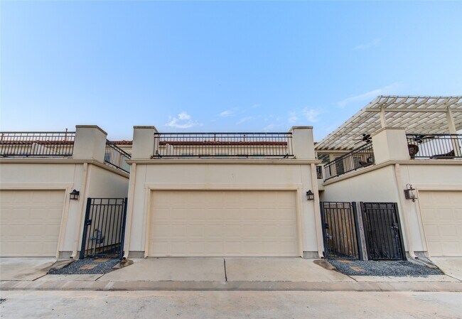 Building Photo - 13605 Teal Bluff Ln