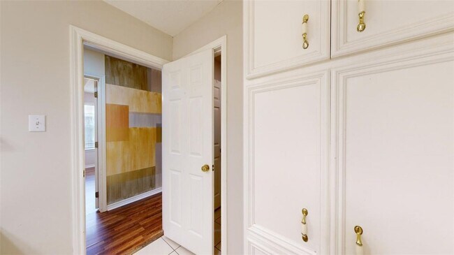 Building Photo - 327 Bernburg Ln