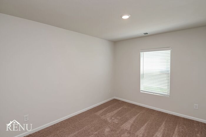 Building Photo - 243 Sundew Rd