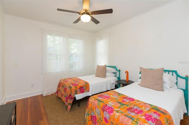 Building Photo - 917 E Broad St