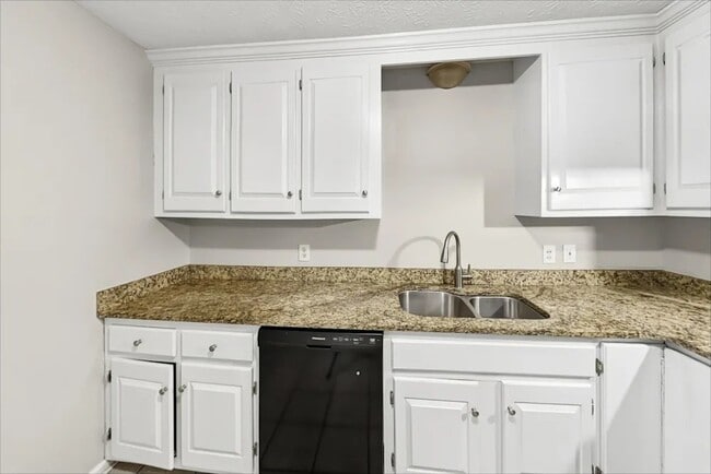 Building Photo - 114 N Etowah Ln