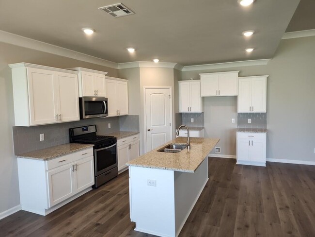 Kitchen - 108 Hardwood Dr