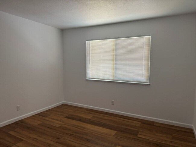 Building Photo - Beautifully Upgraded, 2 Bedroom 1 Bath Condo In a Great Location in South San Jose