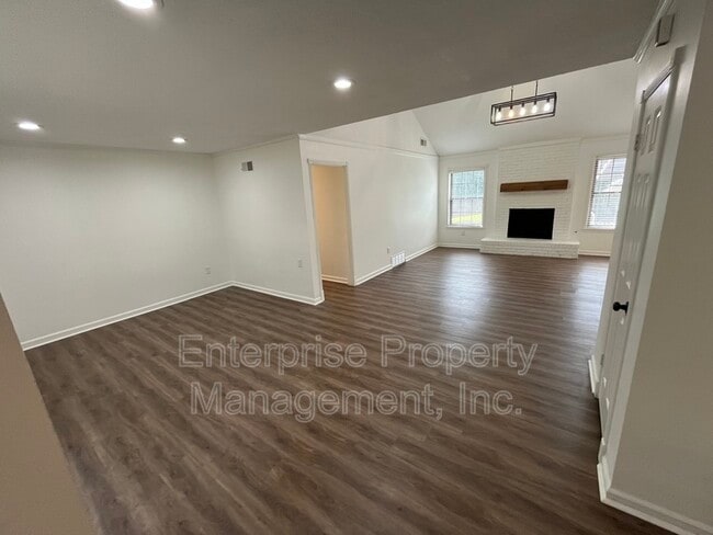 Building Photo - 1764 Chertsy Dr