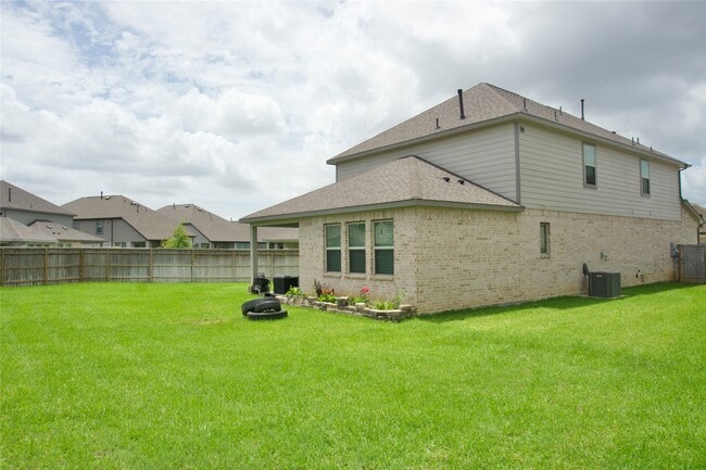 Building Photo - 31106 Aumbrey Ivy Ct