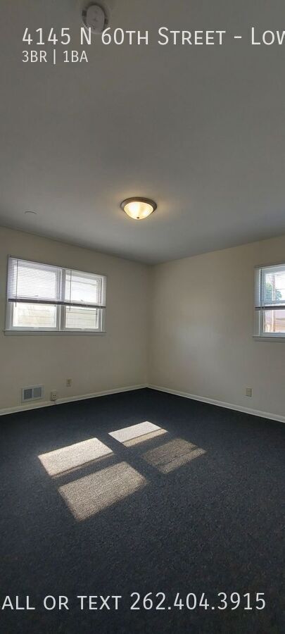 Building Photo - Spacious Rehabbed 3 Bedroom Lower Duplex