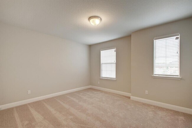 Building Photo - 1051 Kenney Fort Crossing