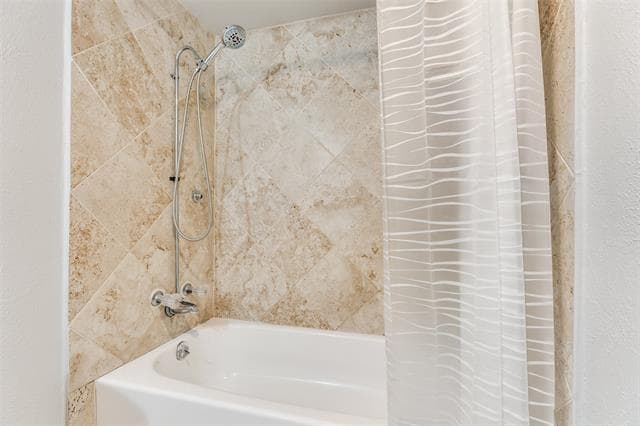 Building Photo - 811 Sunny Slope Dr