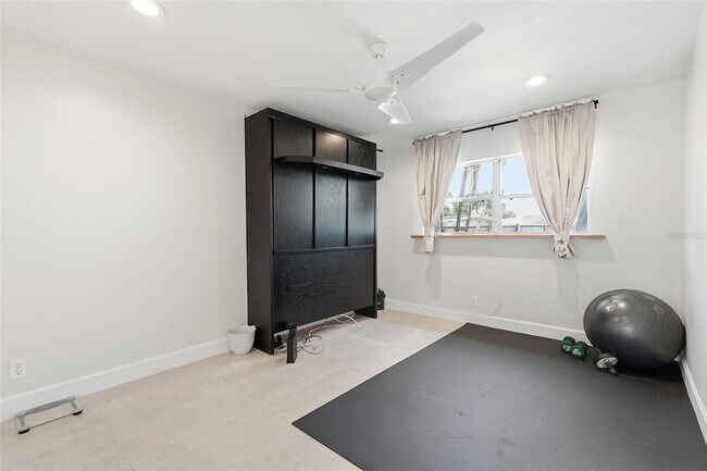 Building Photo - 6336 S Lansdale Cir