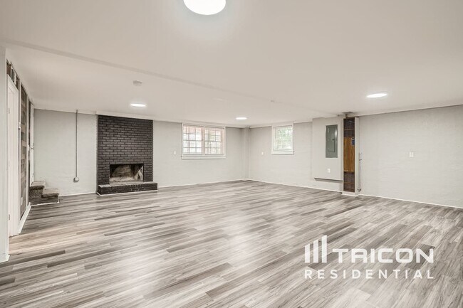 Building Photo - 5547 Stoneybrook Ct SE