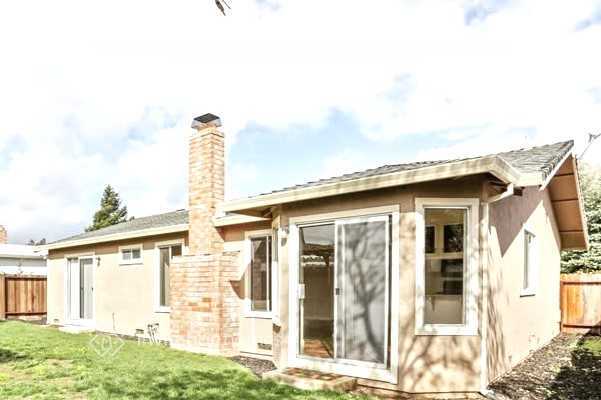 Building Photo - 568 Silverado Cir