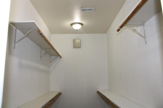 Building Photo - 1823 Smoke Tree Ln