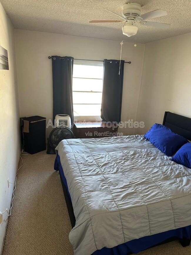 Building Photo - 4859 Santa Cruz Ave