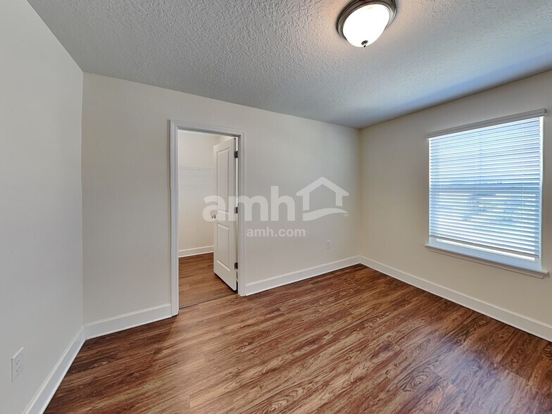 Building Photo - 4714 Reisswood Loop